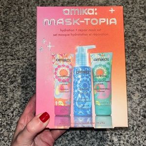 NEW amika mask-topia hair set